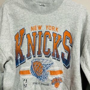 NY Knicks Sweatshirt